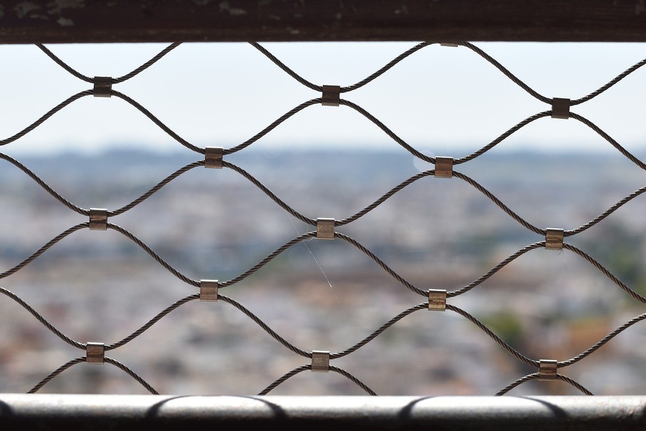 日日顺通信实名账号：实名认证和现有法律规范的关系和协调